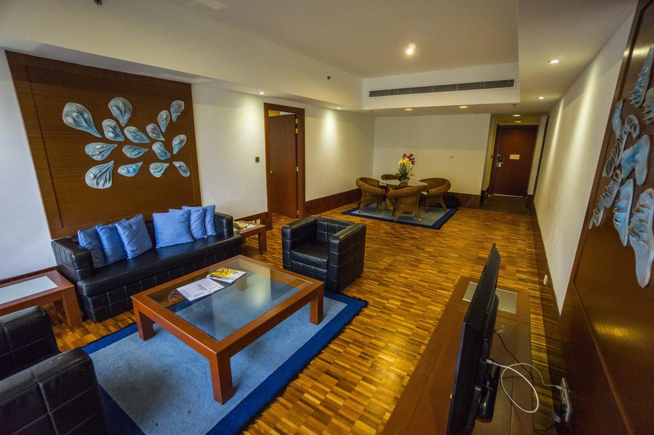 Austin Heights Golf & Hotel Resort Johor Bahru Exterior foto